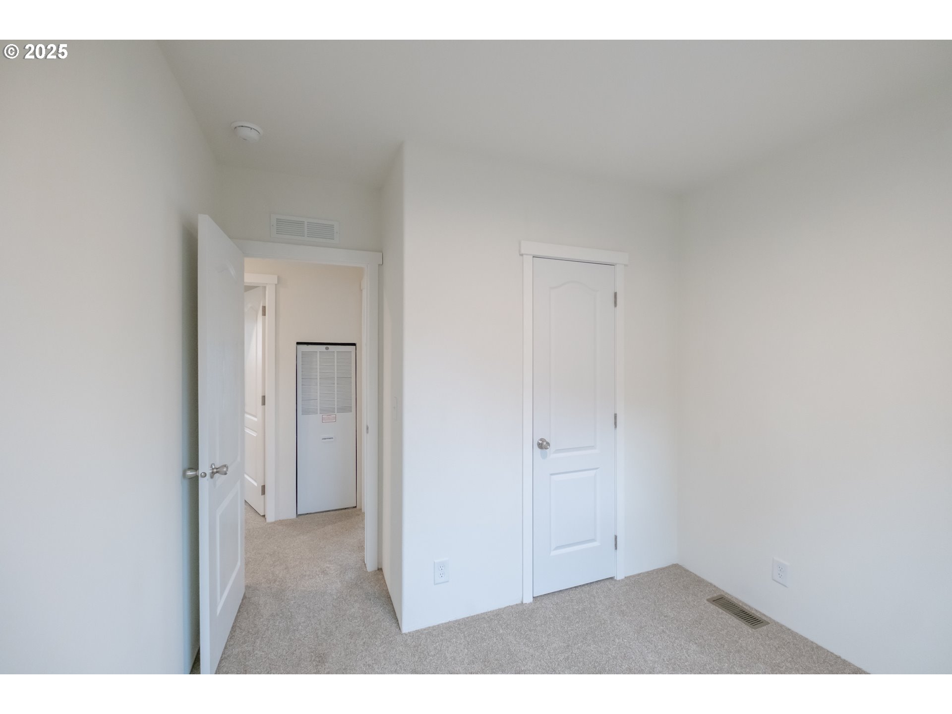 Salem, Oregon 97305, United States, 3 Bedrooms Bedrooms, ,2 BathroomsBathrooms,Residential,Active,229986