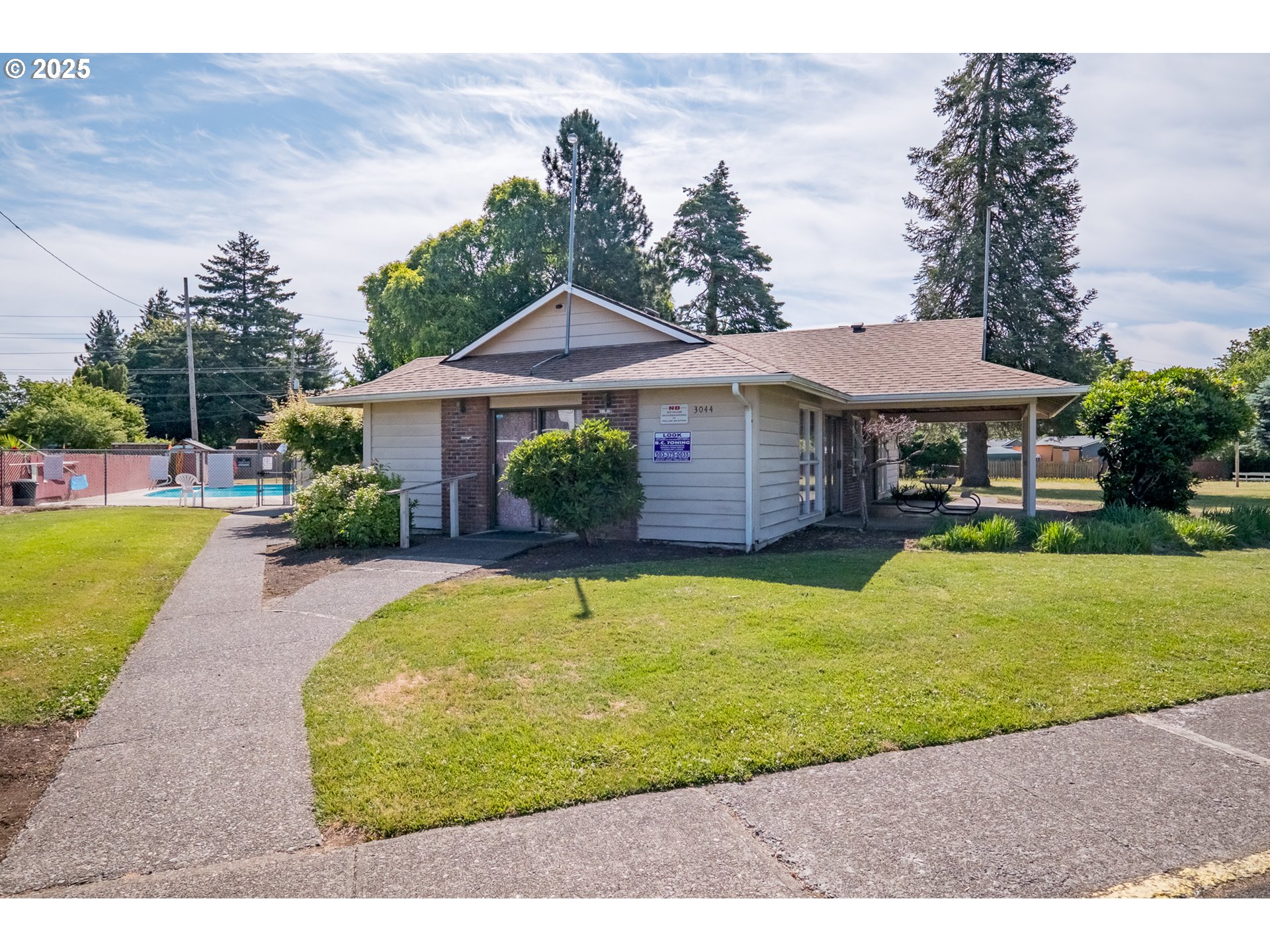 Salem, Oregon 97305, United States, 3 Bedrooms Bedrooms, ,2 BathroomsBathrooms,Residential,Active,229986