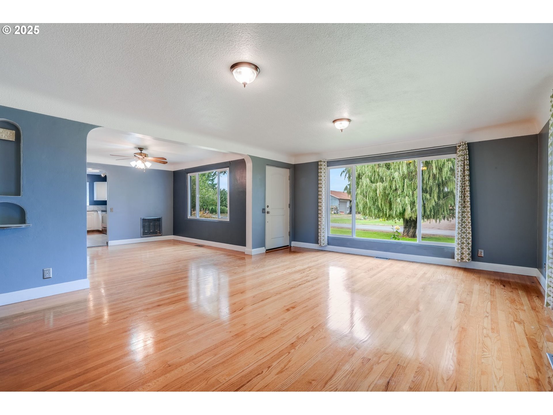 21841 SE GRAND ISLAND LOOP