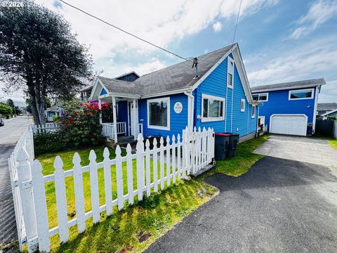 Photo of 251 10th Ave, Seaside, OR 97138 (MLS # 230342250)