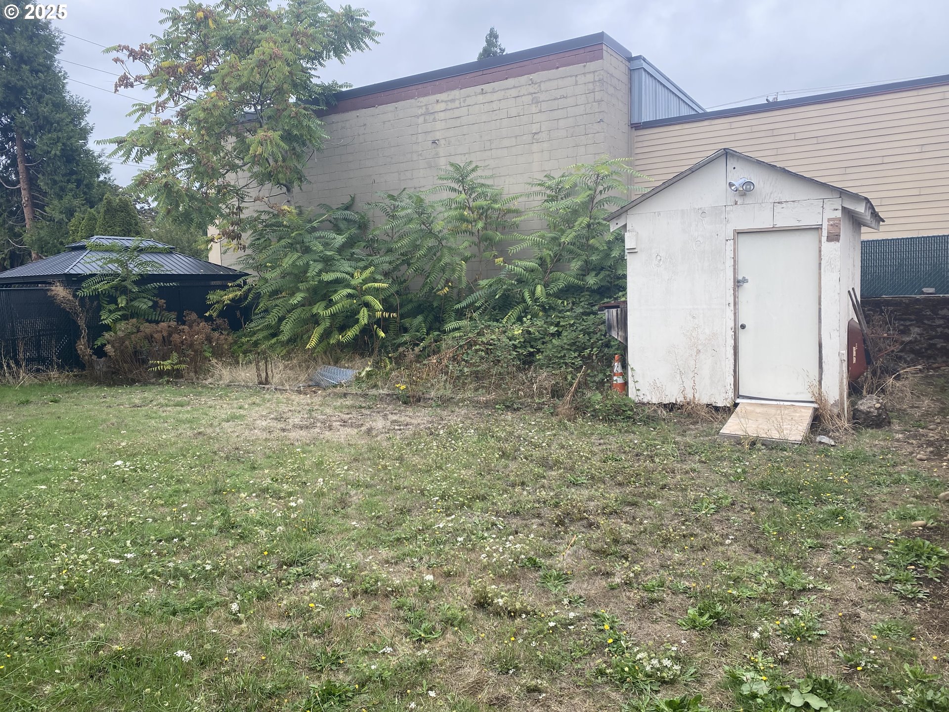 130 E GLOUCESTER ST