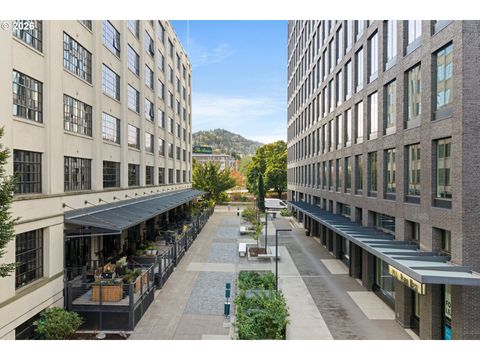 1400 NW IRVING ST Portland OR 97209