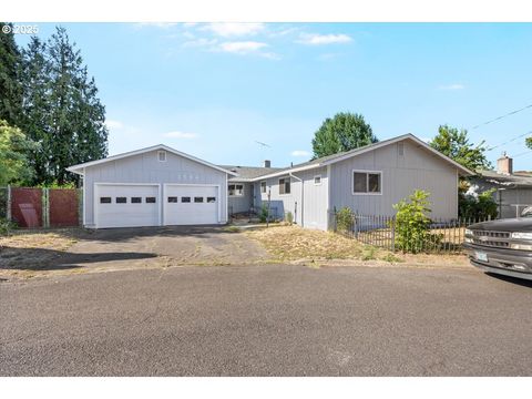 1564 NW SPRAY CT Roseburg OR 97471