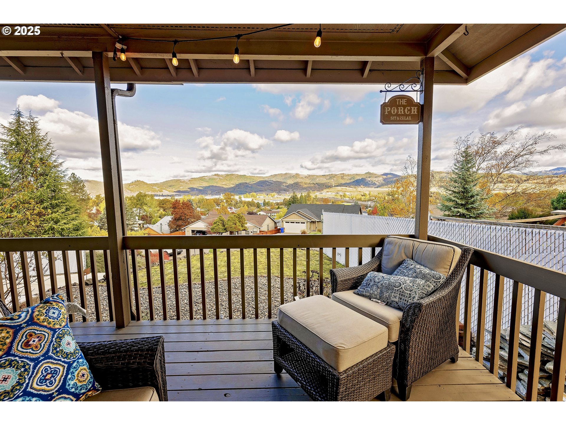 135 SW QUINCETREE CT