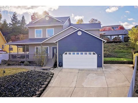 135 SW QUINCETREE CT Roseburg OR 97471