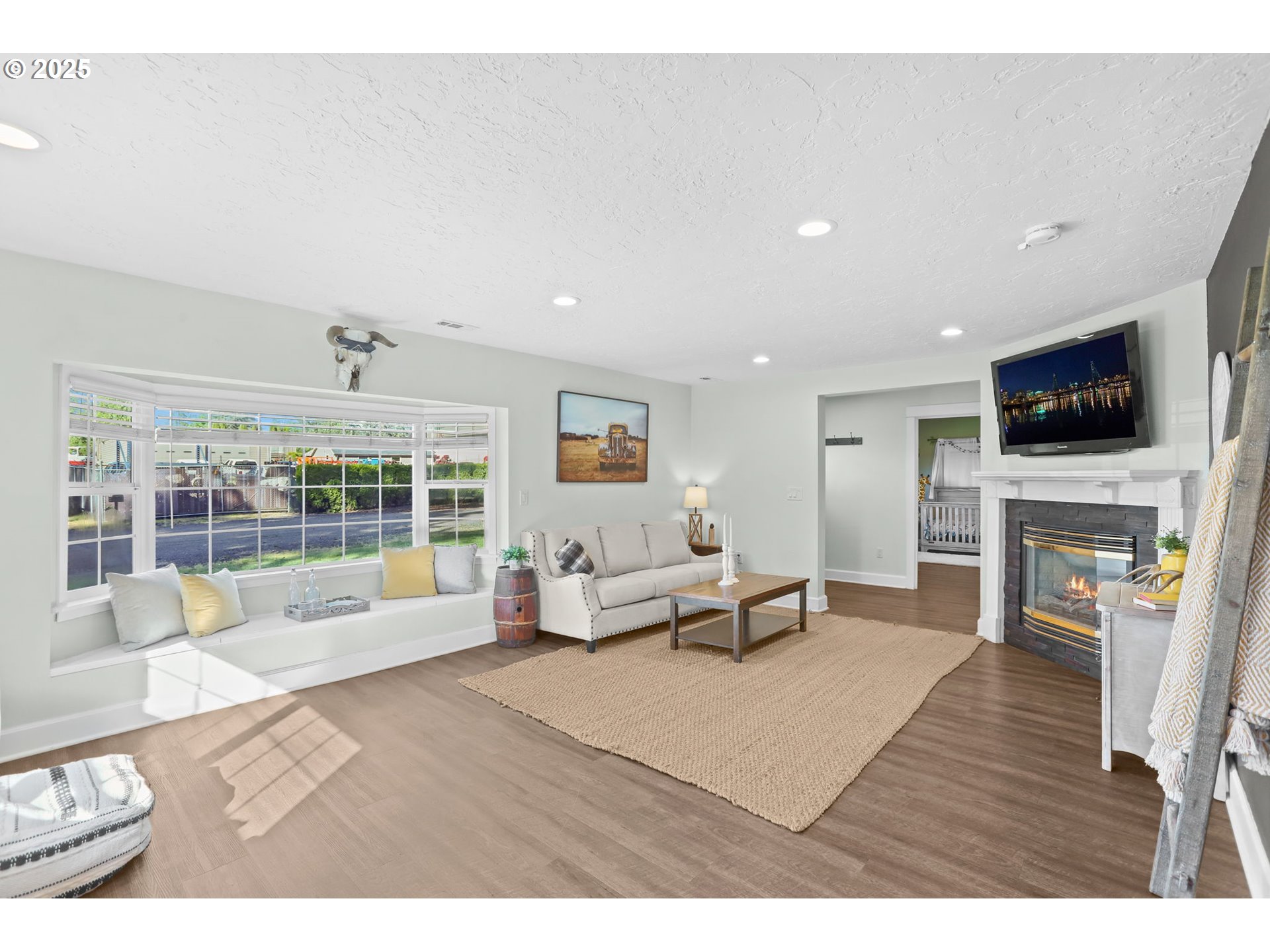 42125 SE LUZON LN
