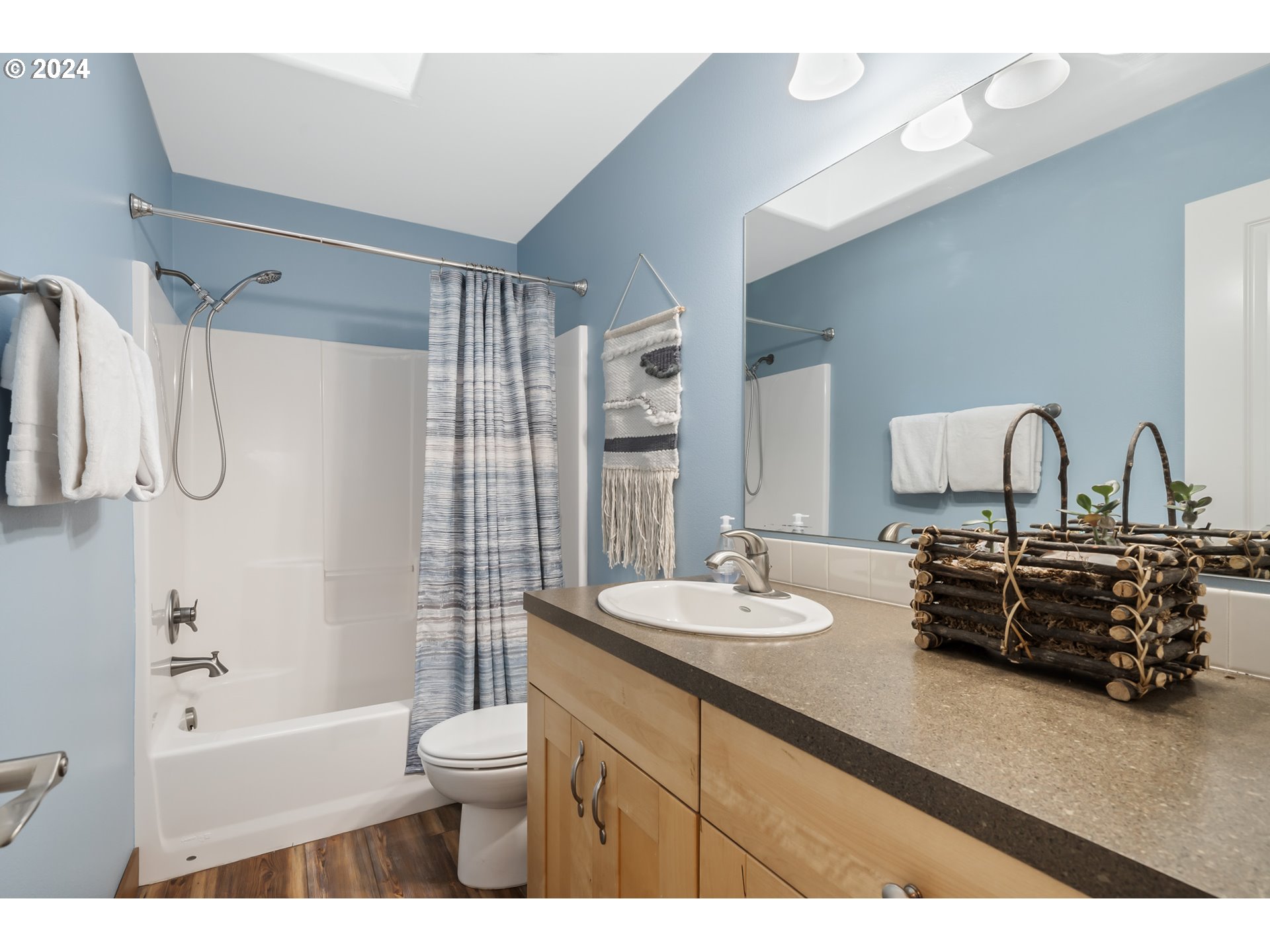 Nehalem, Oregon 97131, United States, 4 Bedrooms Bedrooms, ,3 BathroomsBathrooms,Residential,Active,26276