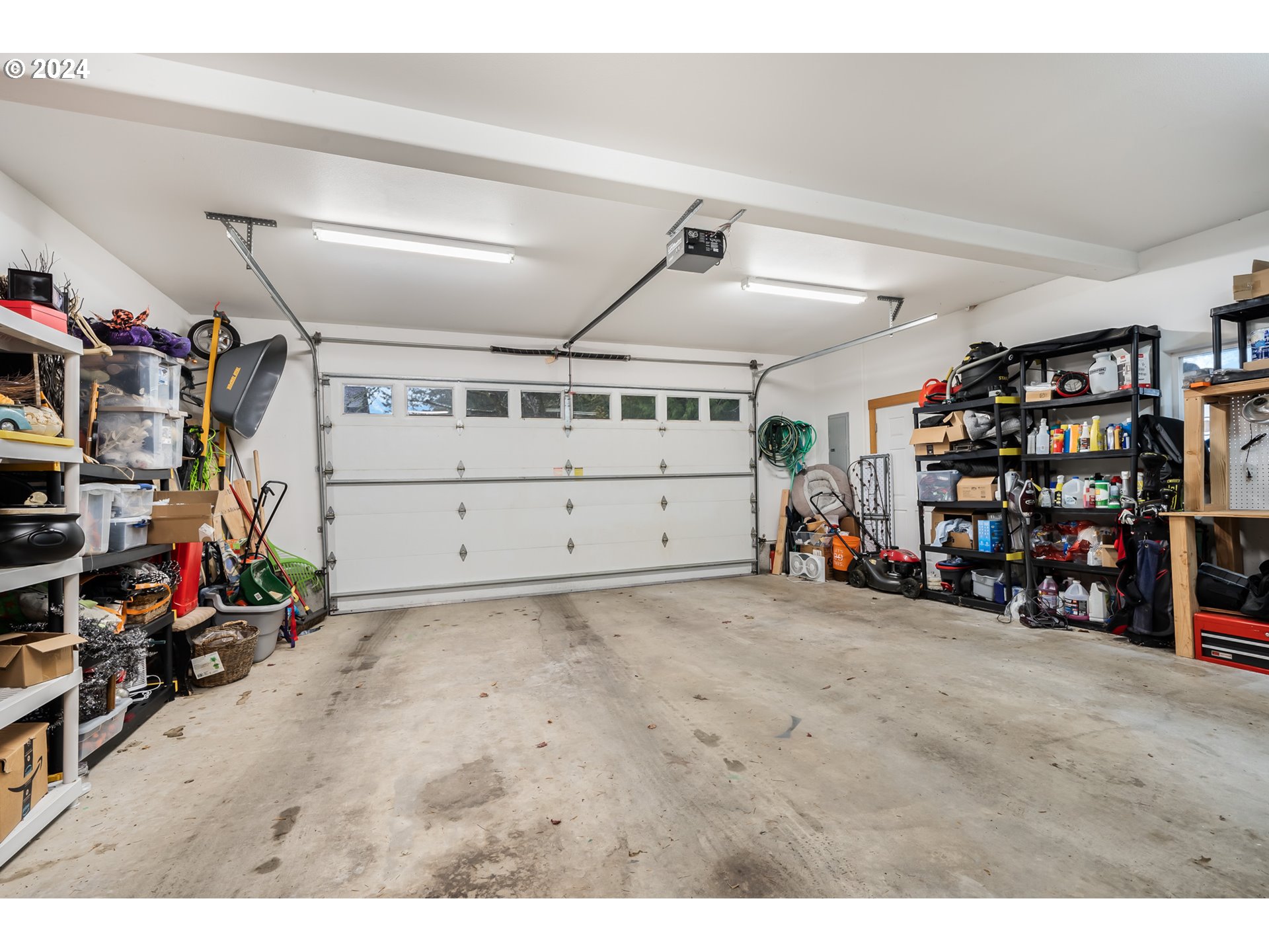 Nehalem, Oregon 97131, United States, 4 Bedrooms Bedrooms, ,3 BathroomsBathrooms,Residential,Active,26276