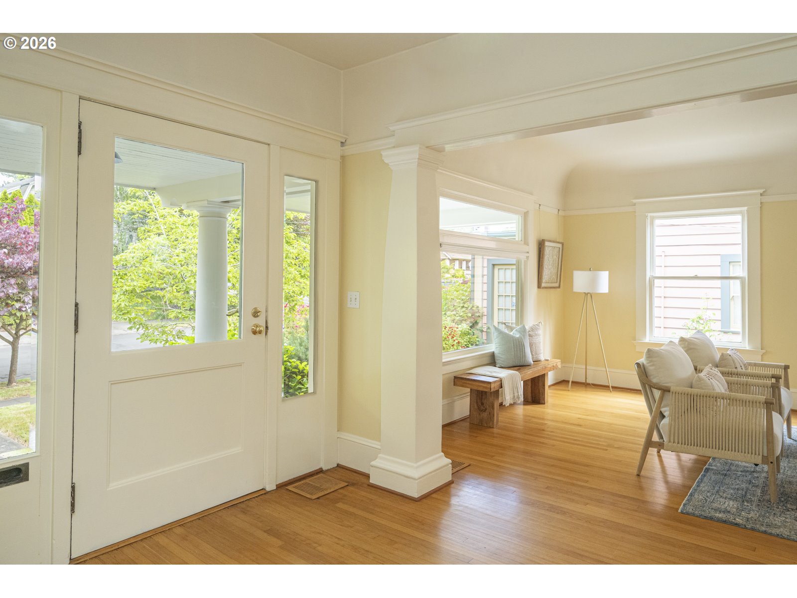515 NE FLORAL PL