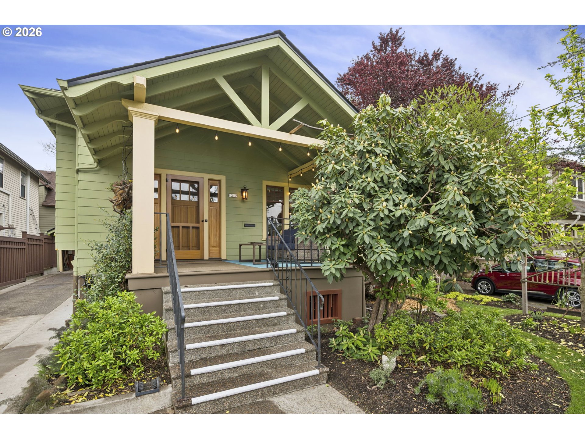 1212 SE 50TH AVE