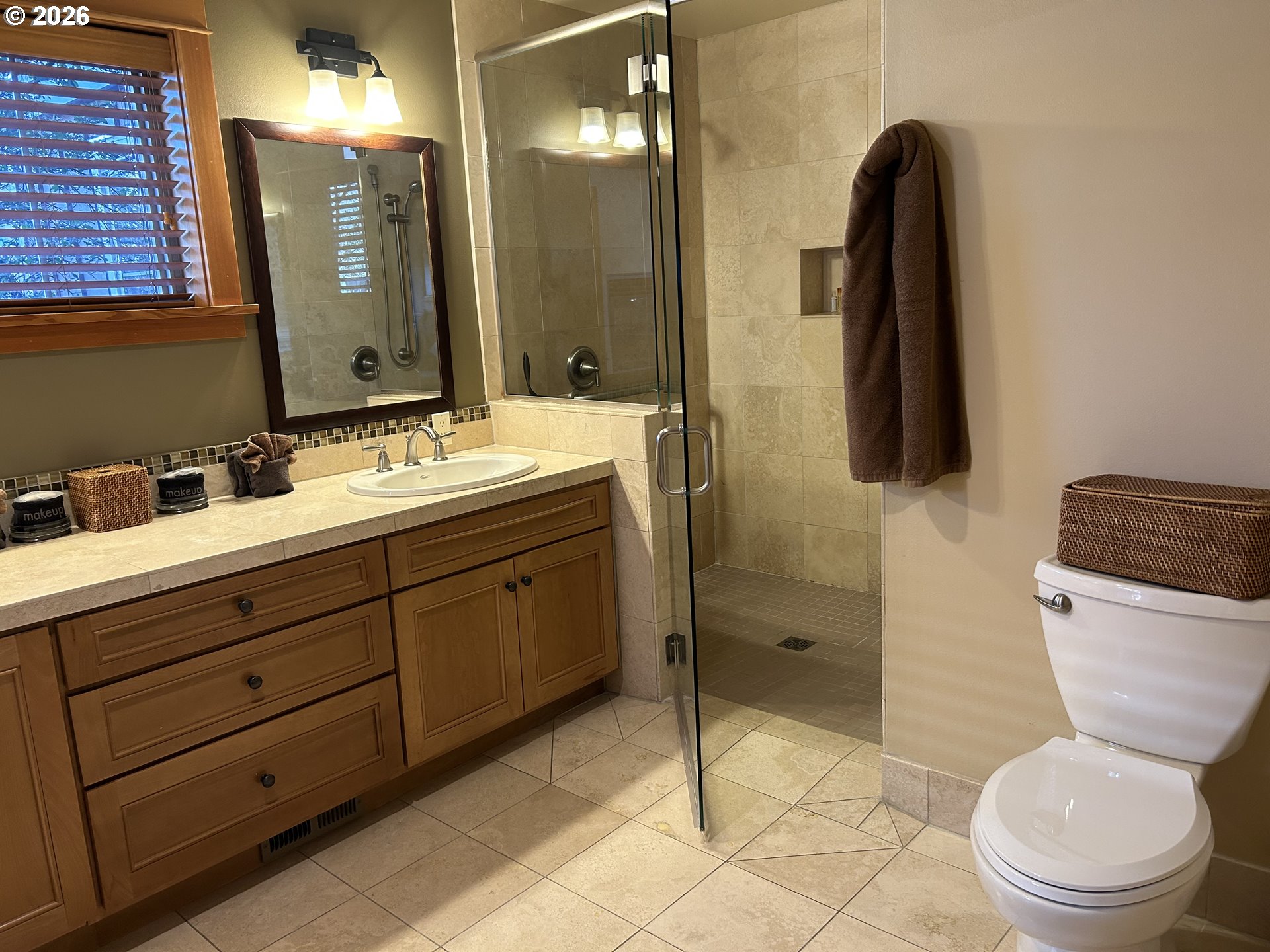 132 E SURFCREST AVE C1-D