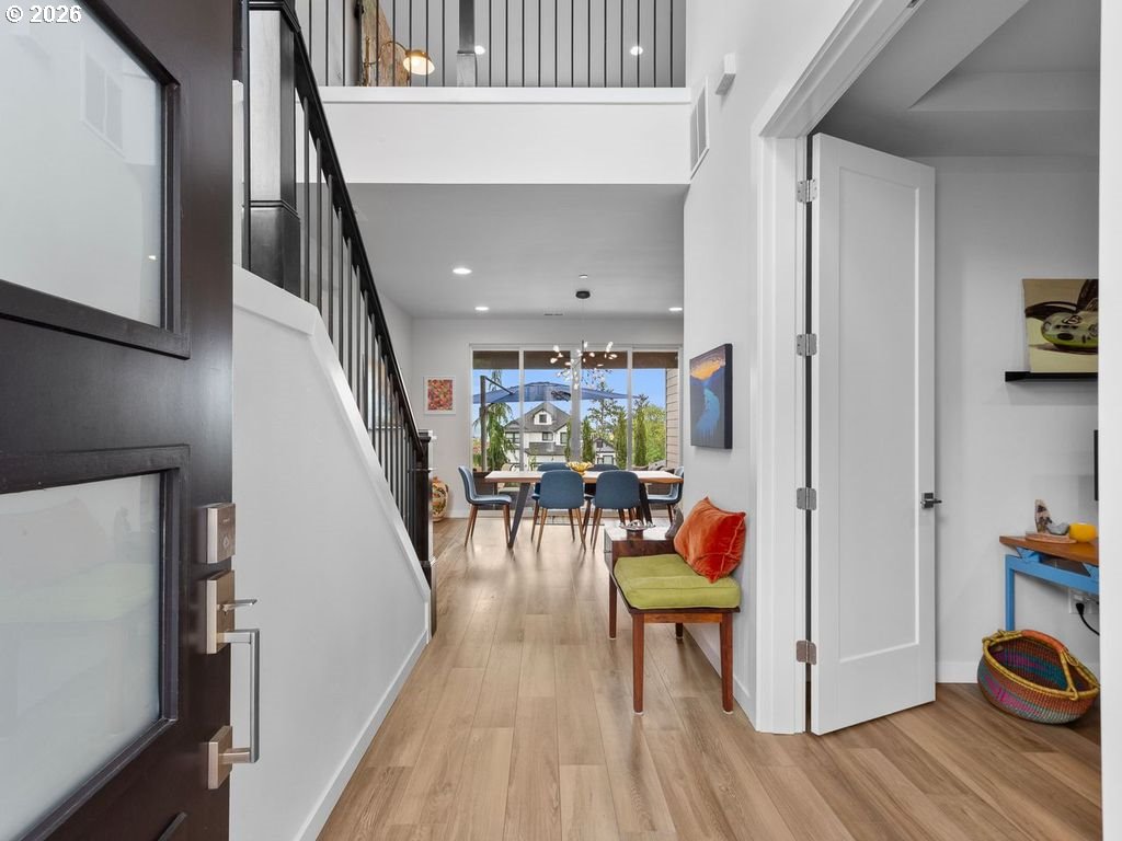 916 W MAGNOLIA LOOP