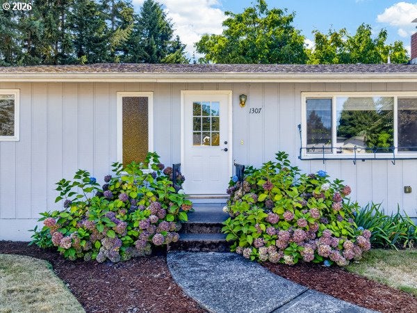 1307 SHERRI CT