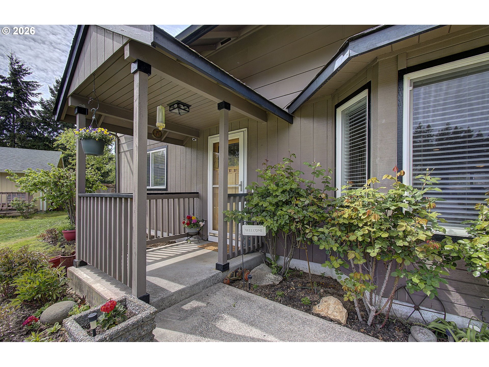 9114 NE MEADOWBROOK CIR