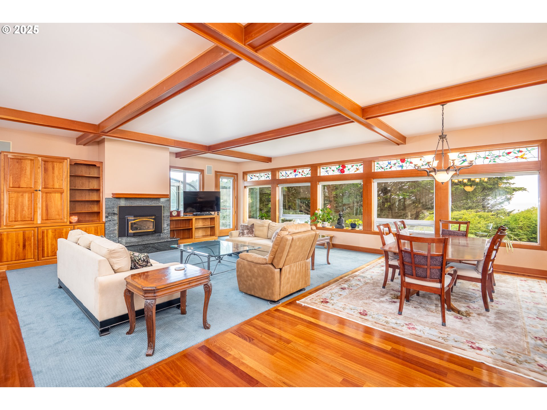1055 NW ESTATE DR