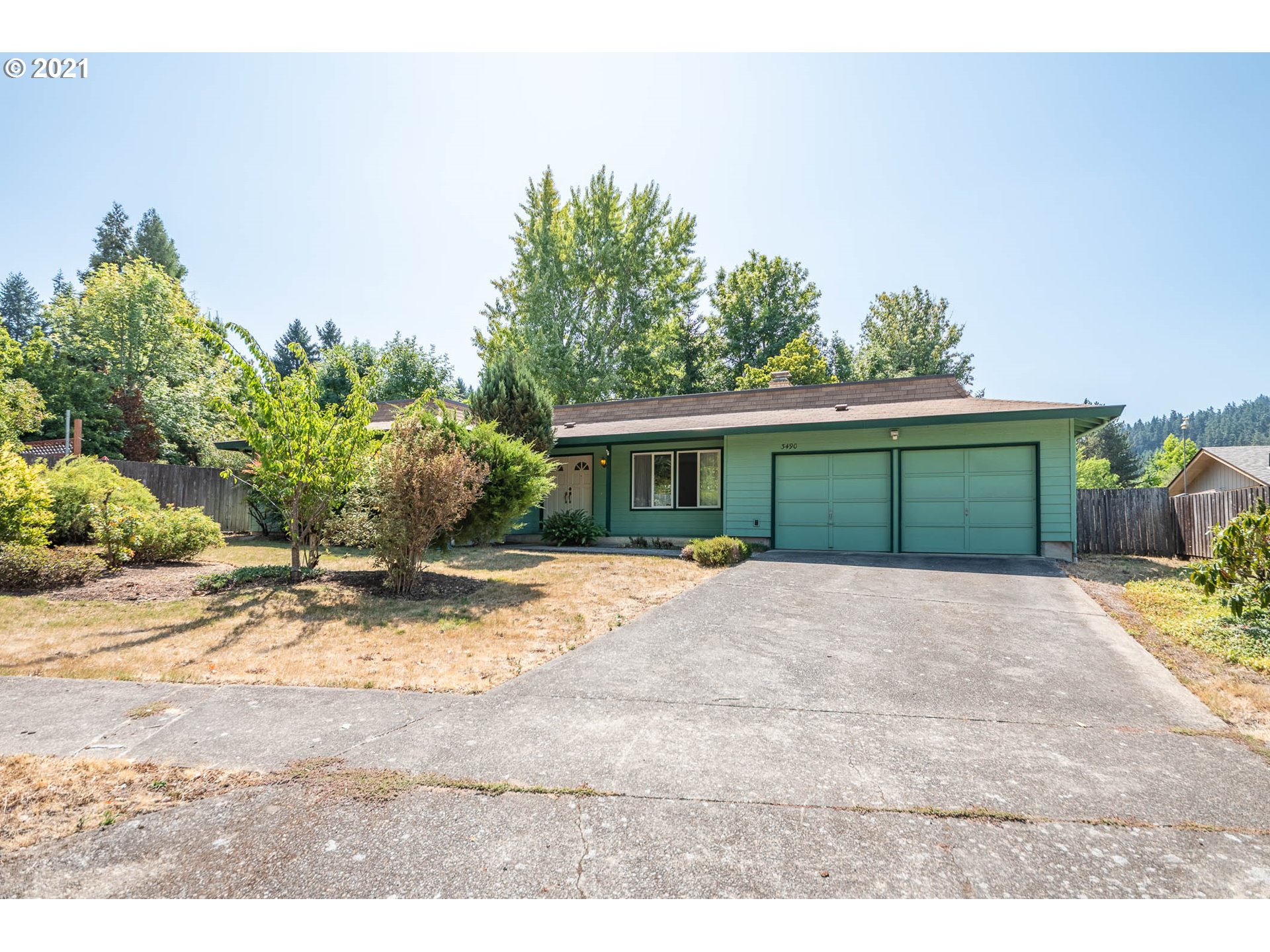 Photo 1 of 19 — 3490 KEVINGTON AVE, Eugene, OR 97405