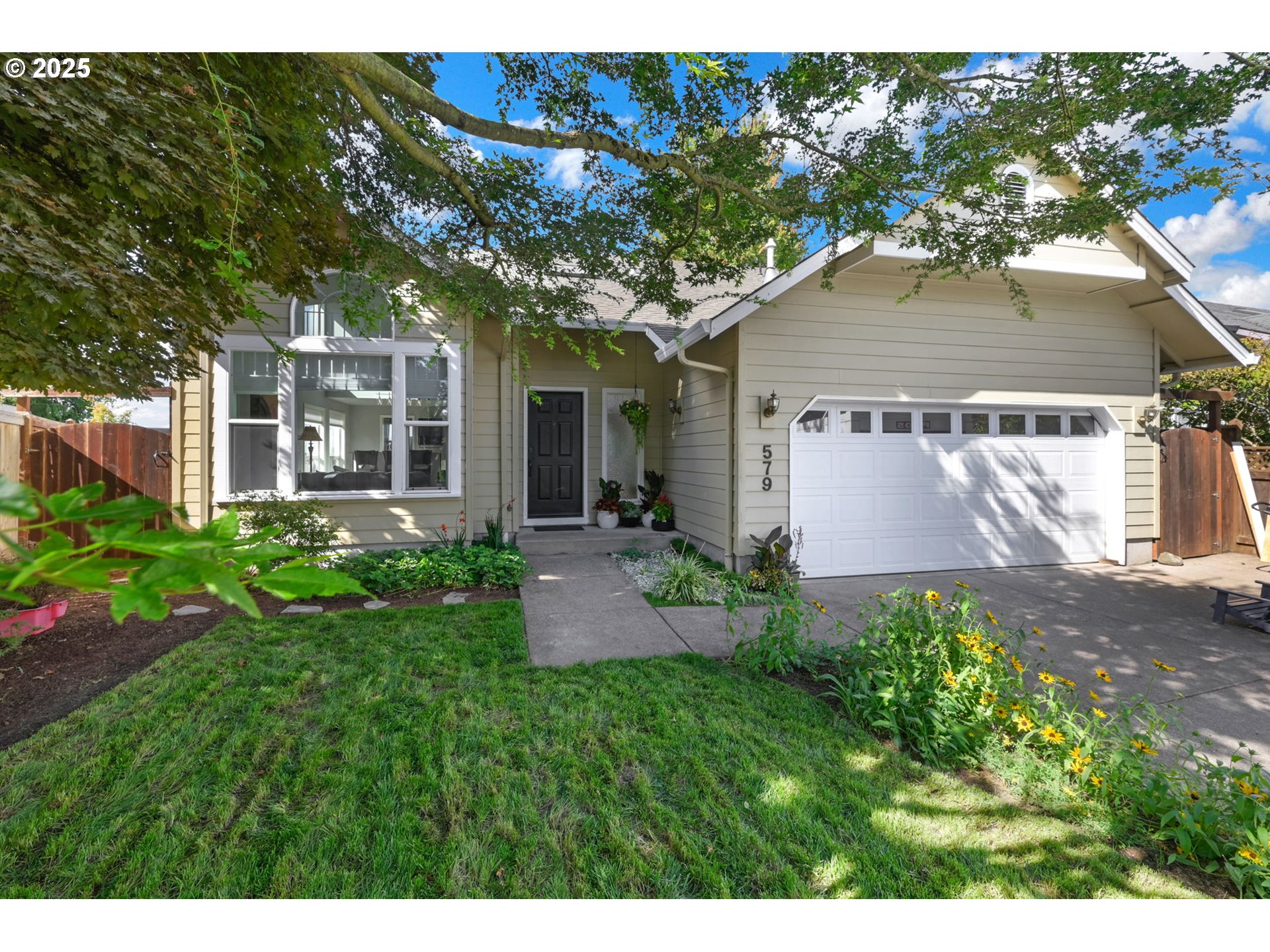 579 SWEETWATER LN