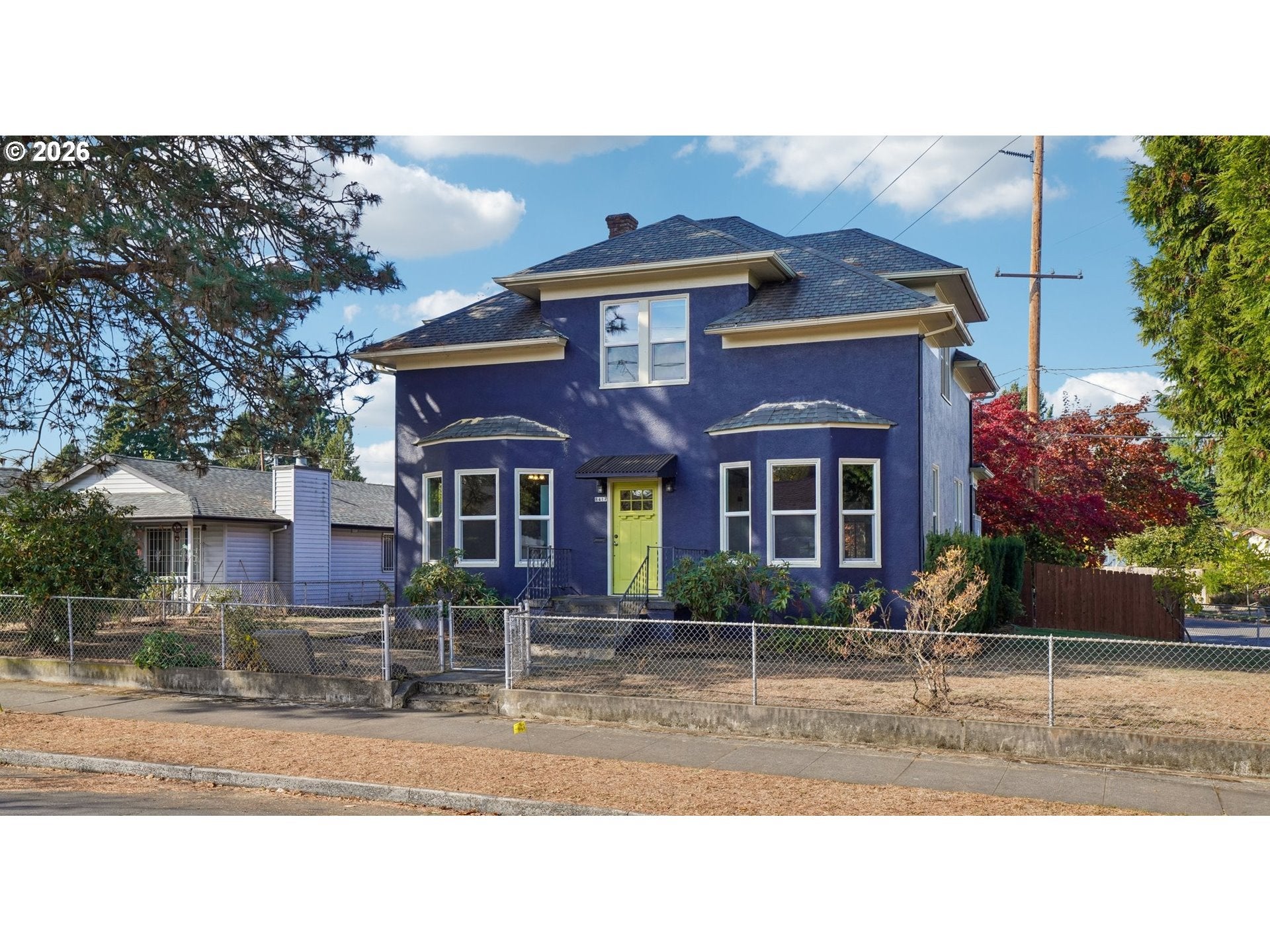 8417 N BERKELEY AVE