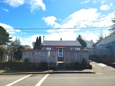 1063 ELROD AVE Coos Bay OR 97420