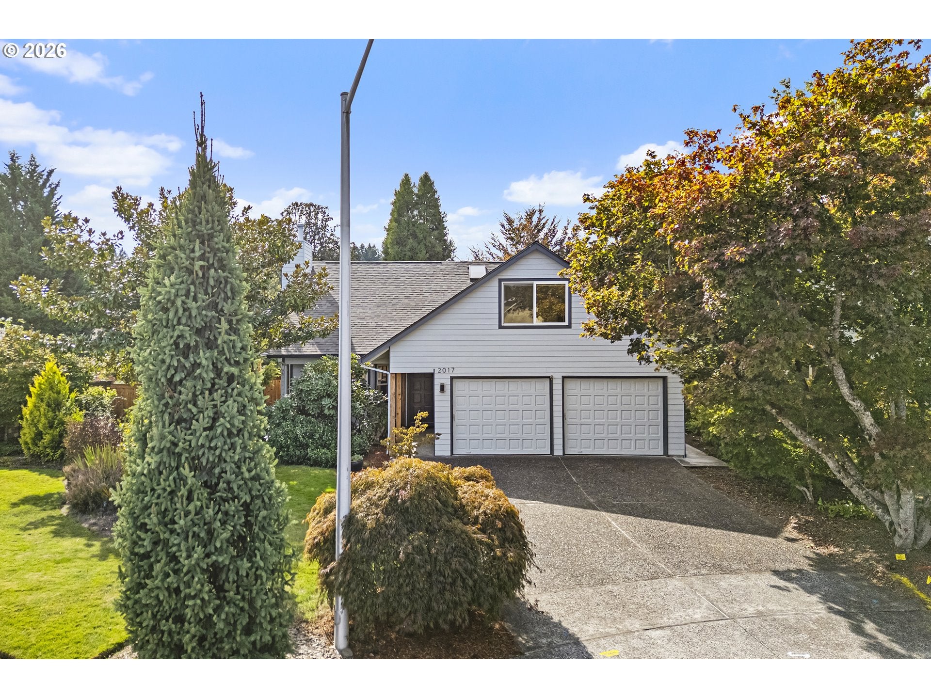 2017 NE JOSEPHINE DR