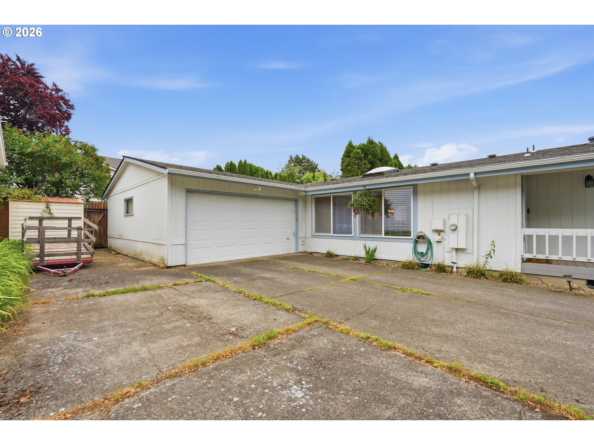 1494 SE MAPLE LOOP