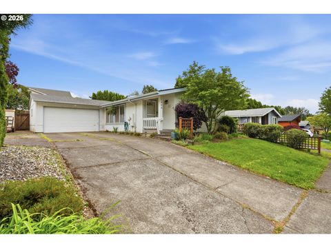 1494 SE MAPLE LOOP Gresham OR 97080