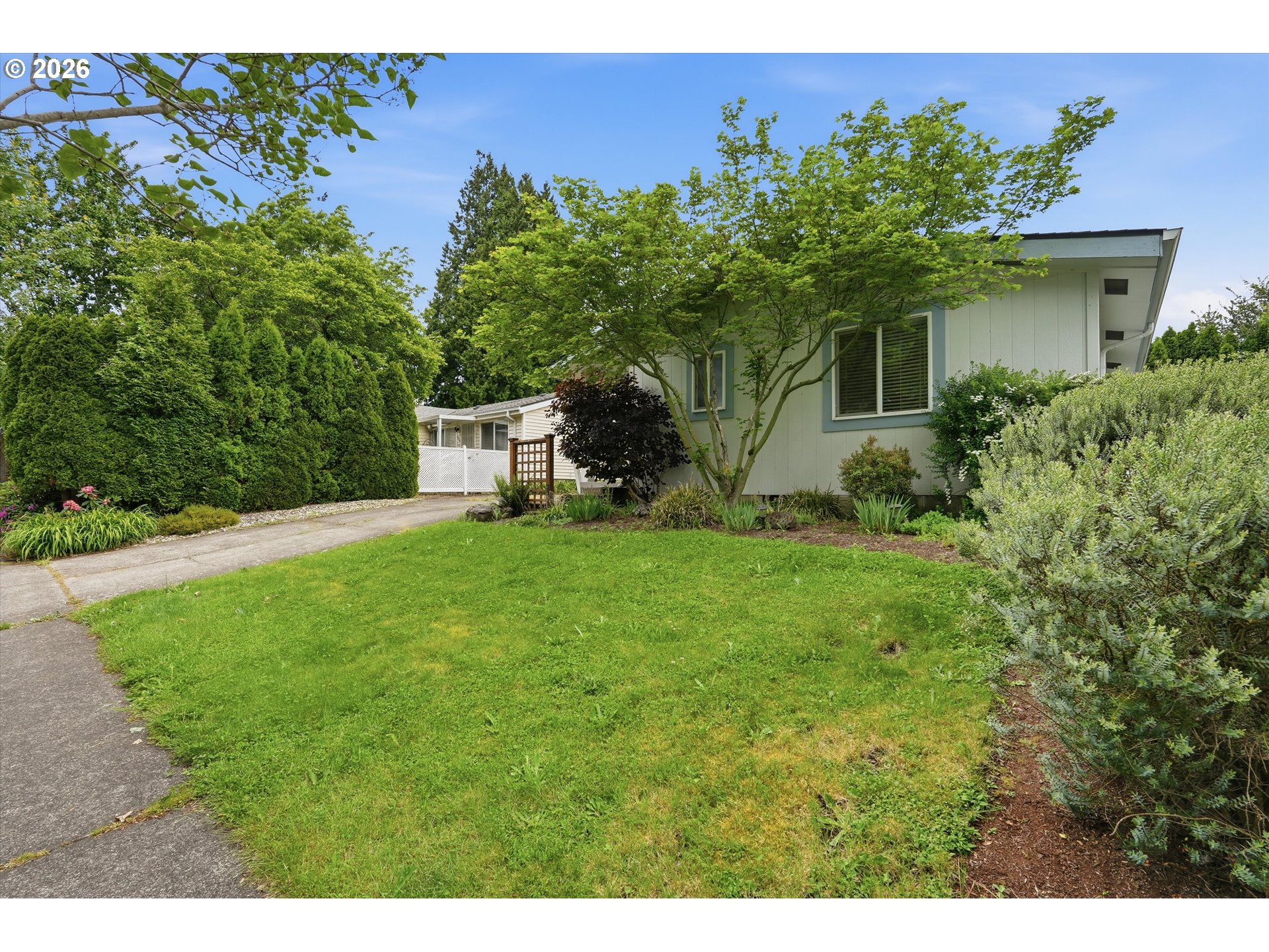 1494 SE MAPLE LOOP