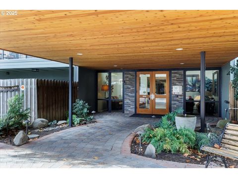 45 EAGLE CREST DR 415 Lake Oswego OR 97035