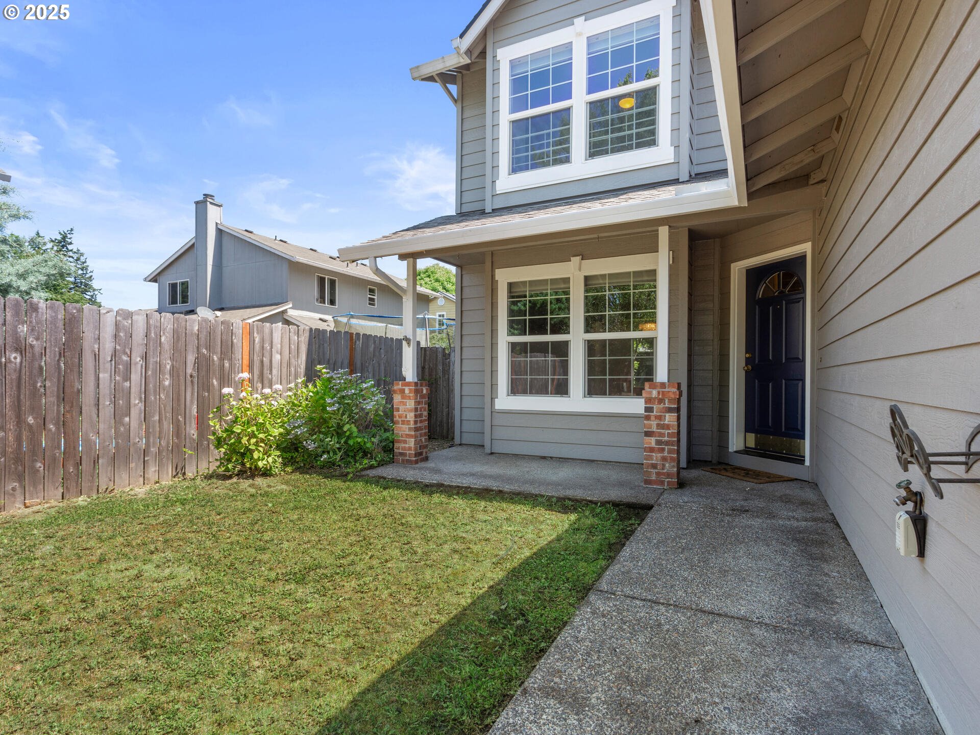 736 SE 55TH PL