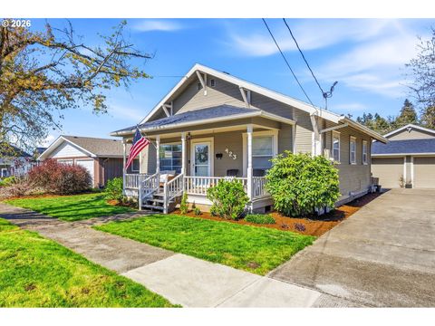 423 S 1ST ST Silverton OR 97381