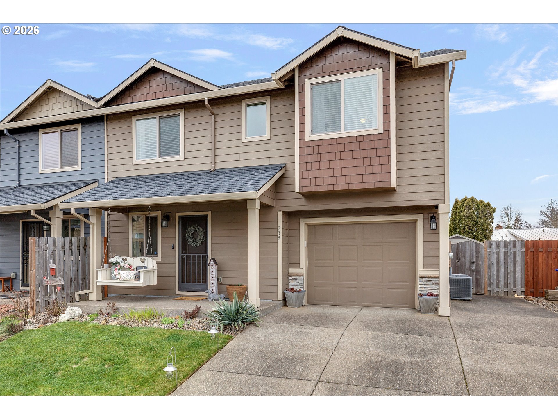 Photo 1 of 17 — 735 GARDEN CT, Molalla, OR 97038