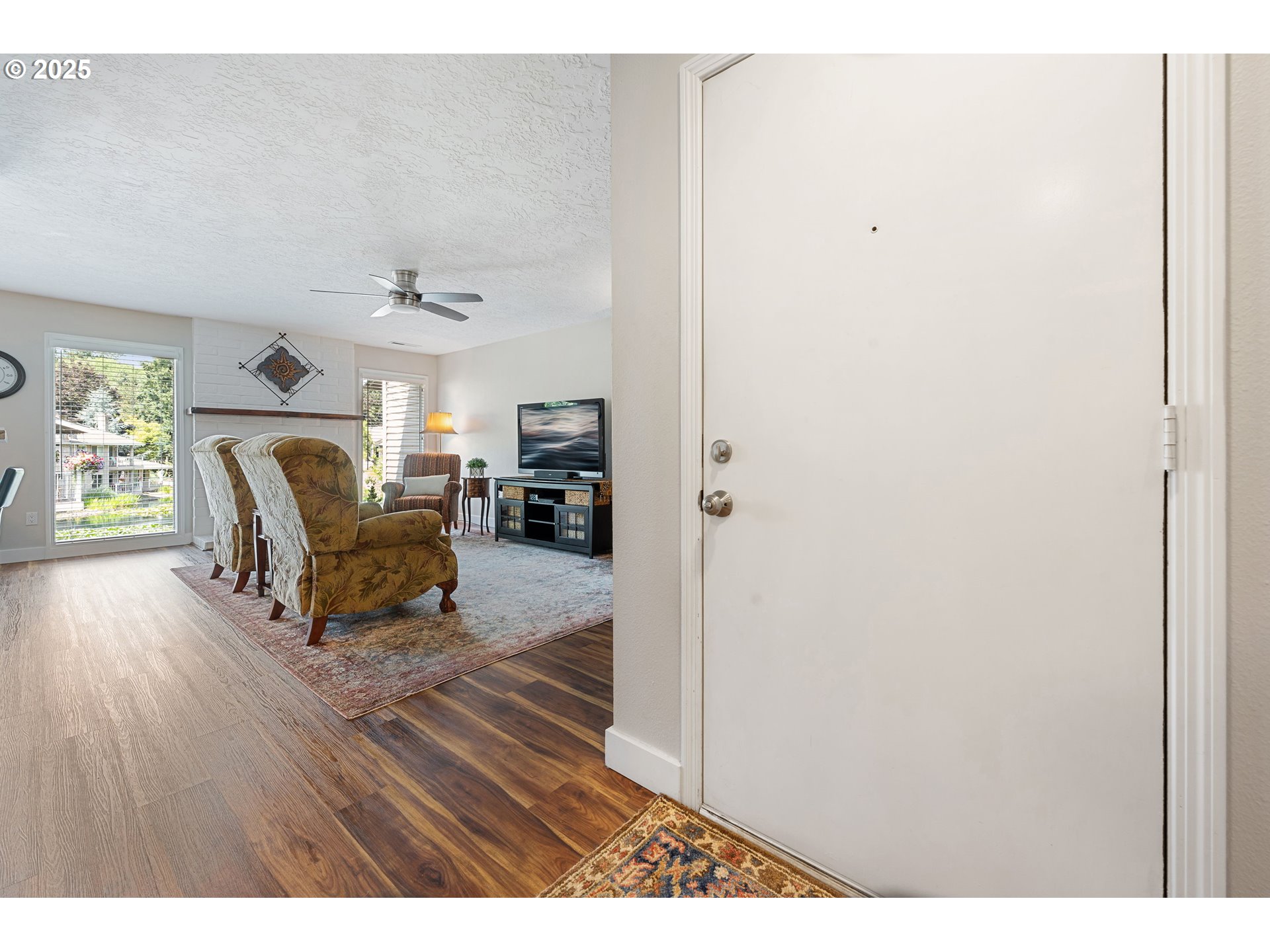 31959 SW CHARBONNEAU DR