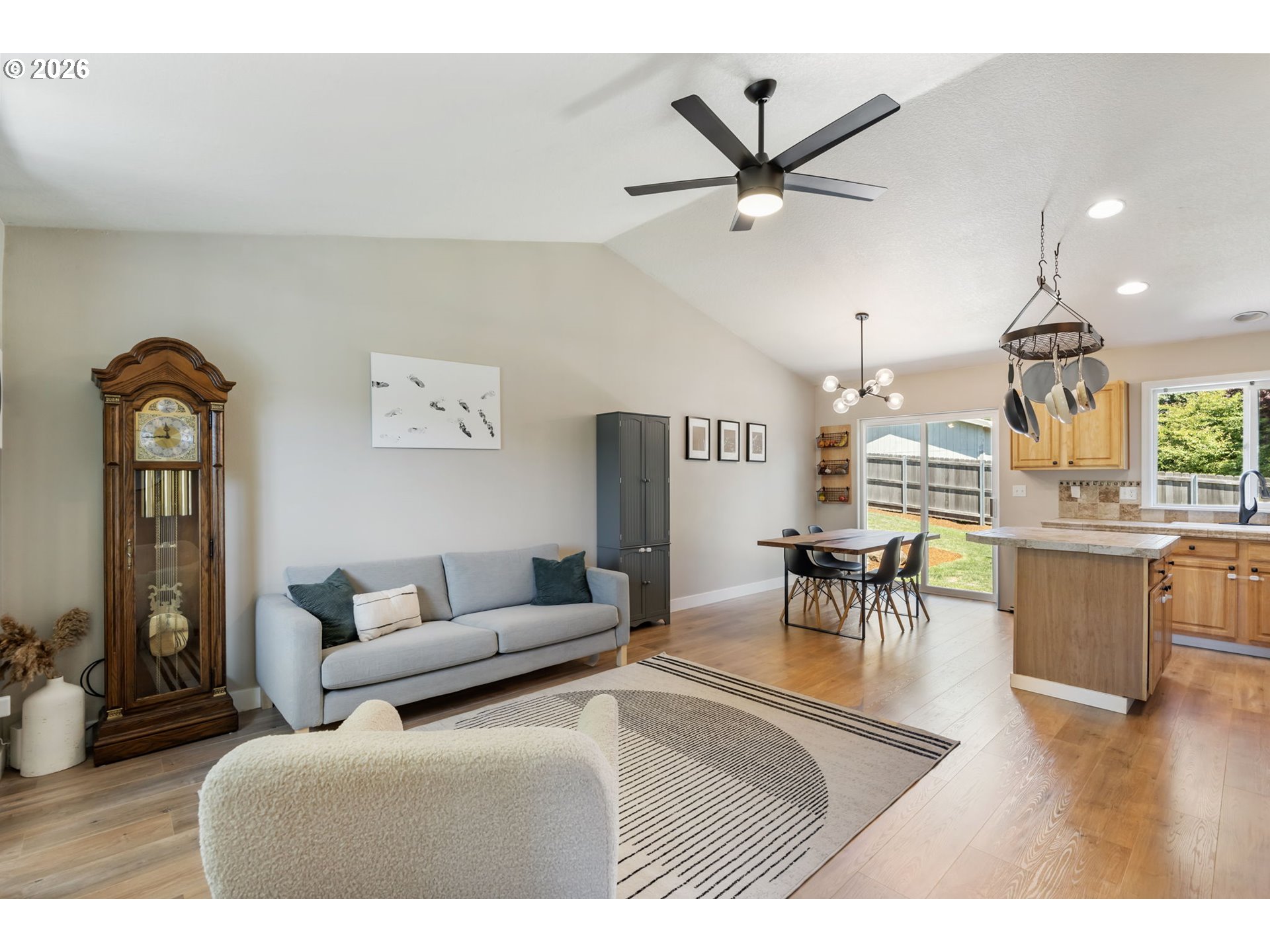 652 Sitka Deer CT NW