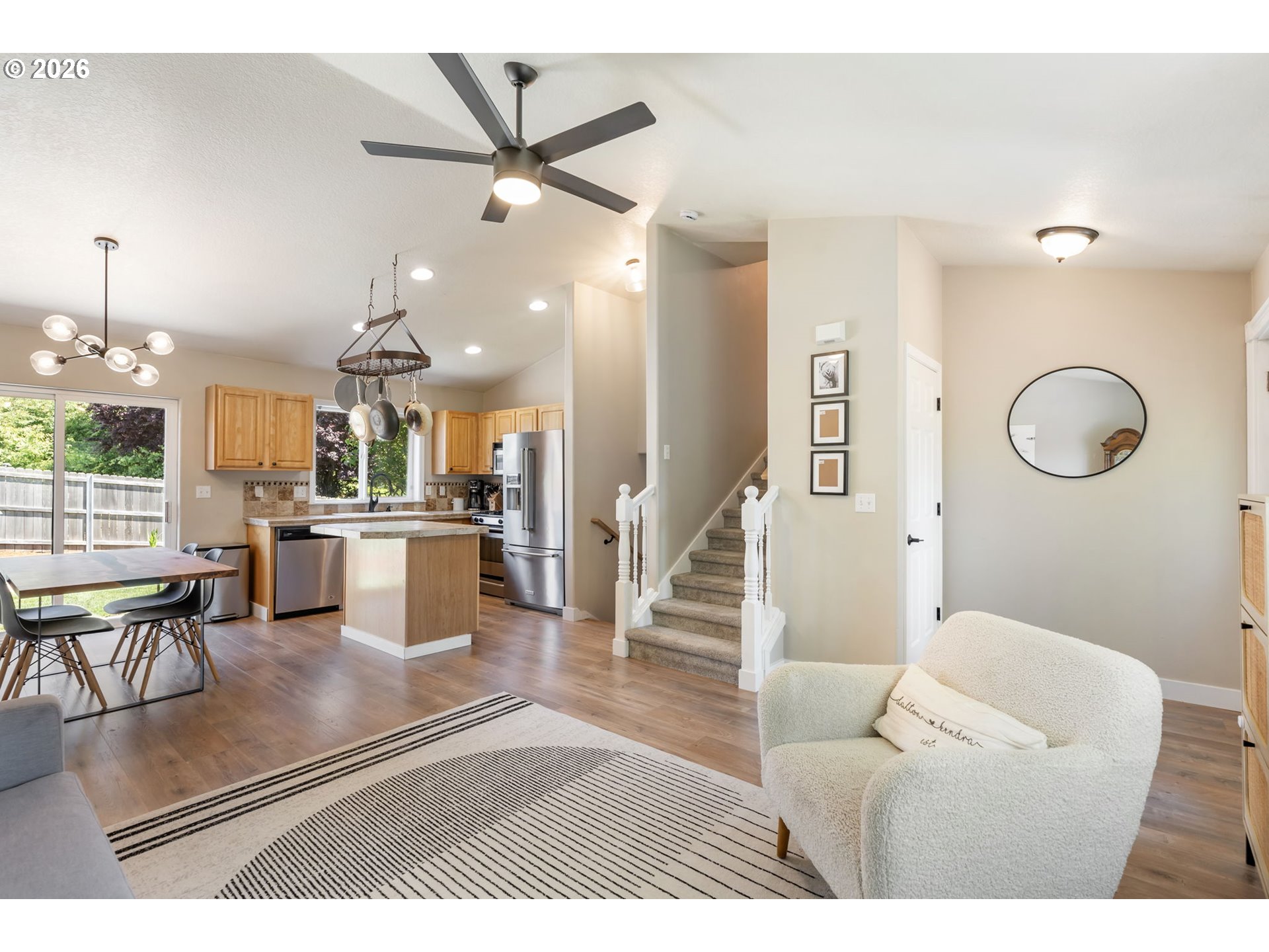 652 Sitka Deer CT NW