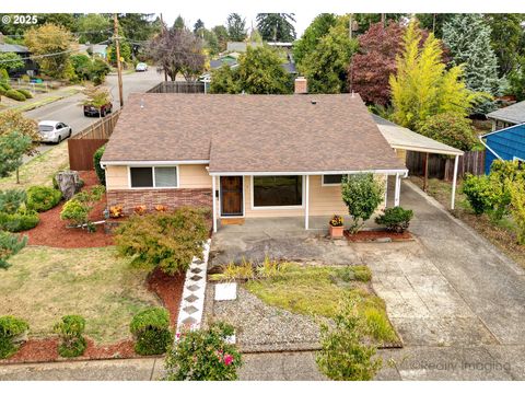 7701 SE LINCOLN ST Portland OR 97215