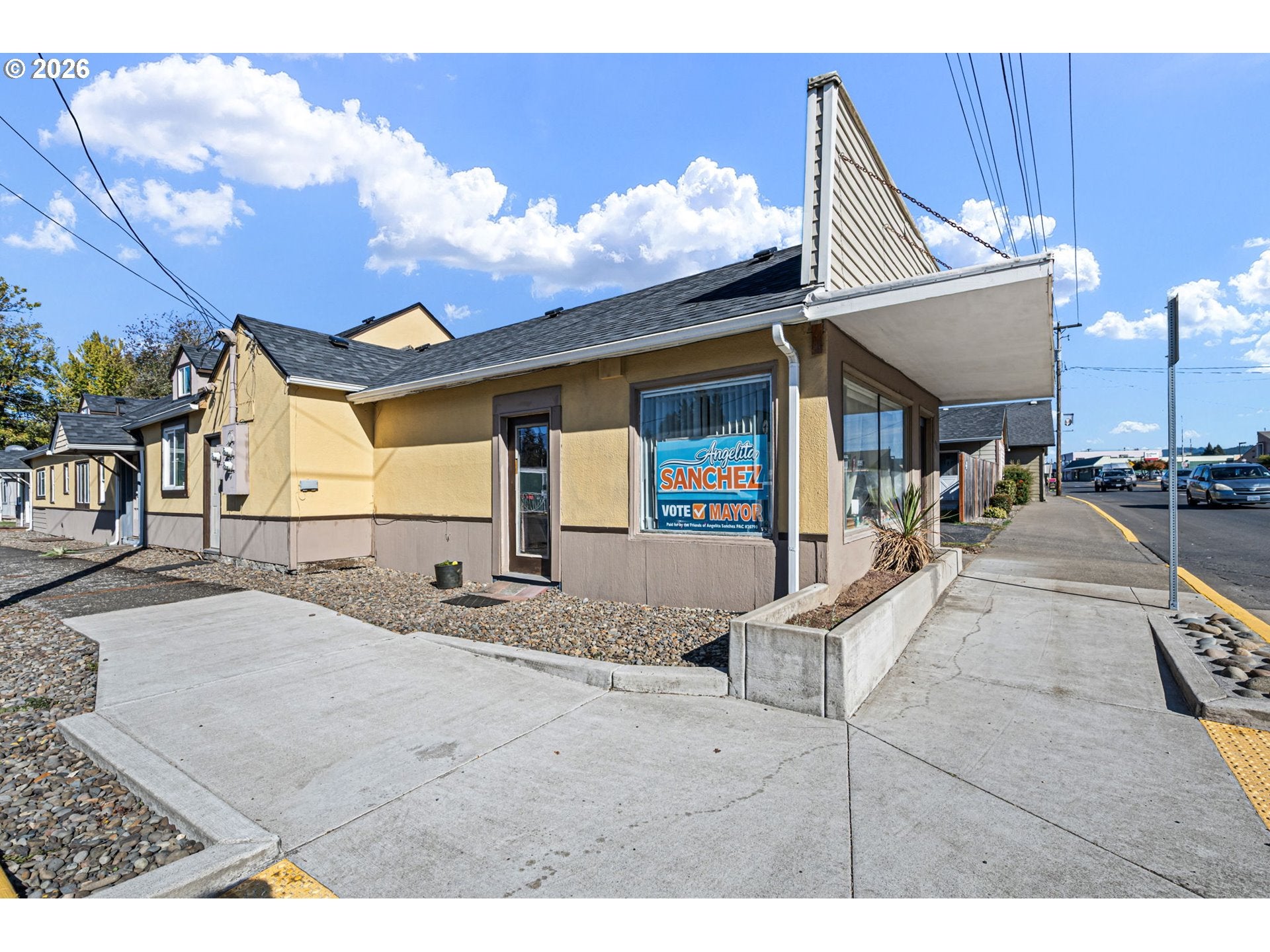 924 MAIN ST