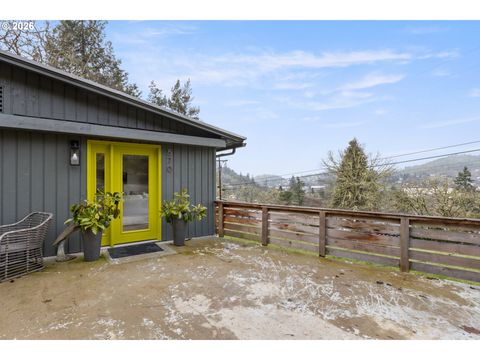 570 SE LELAND ST Roseburg OR 97470