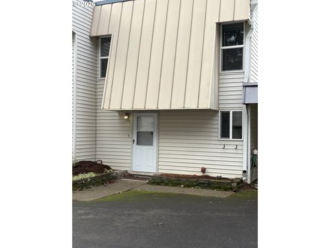 732 SE RENE AVE Gresham OR 97080