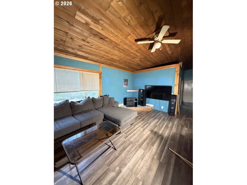 1499 CARLSON RD