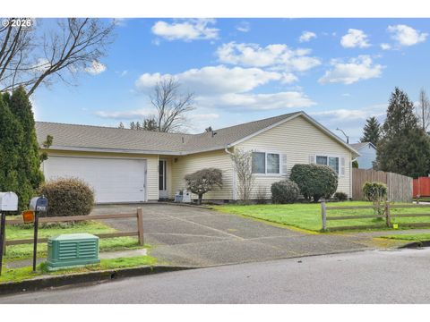 820 NE COCHRAN AVE Gresham OR 97030