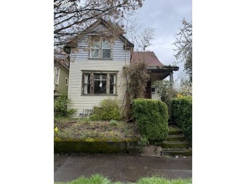 638 SE 34TH AVE Portland OR 97214