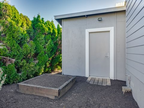 A home in Newberg