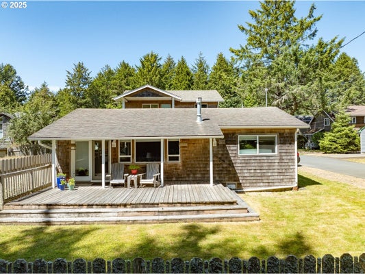 296 E JACKSON ST, CANNON BEACH, OR 97110 - Image 16e16b005ffb103d8a1ca877d2134a26/822516600