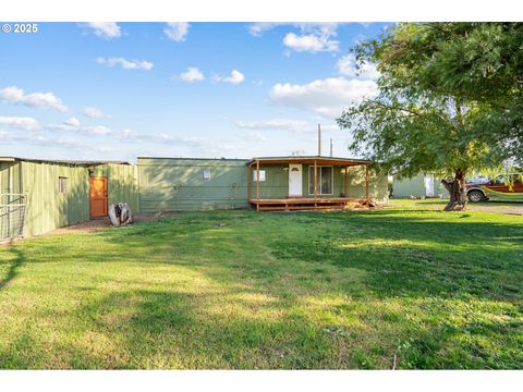 30083 Copper LN Hermiston OR 97838