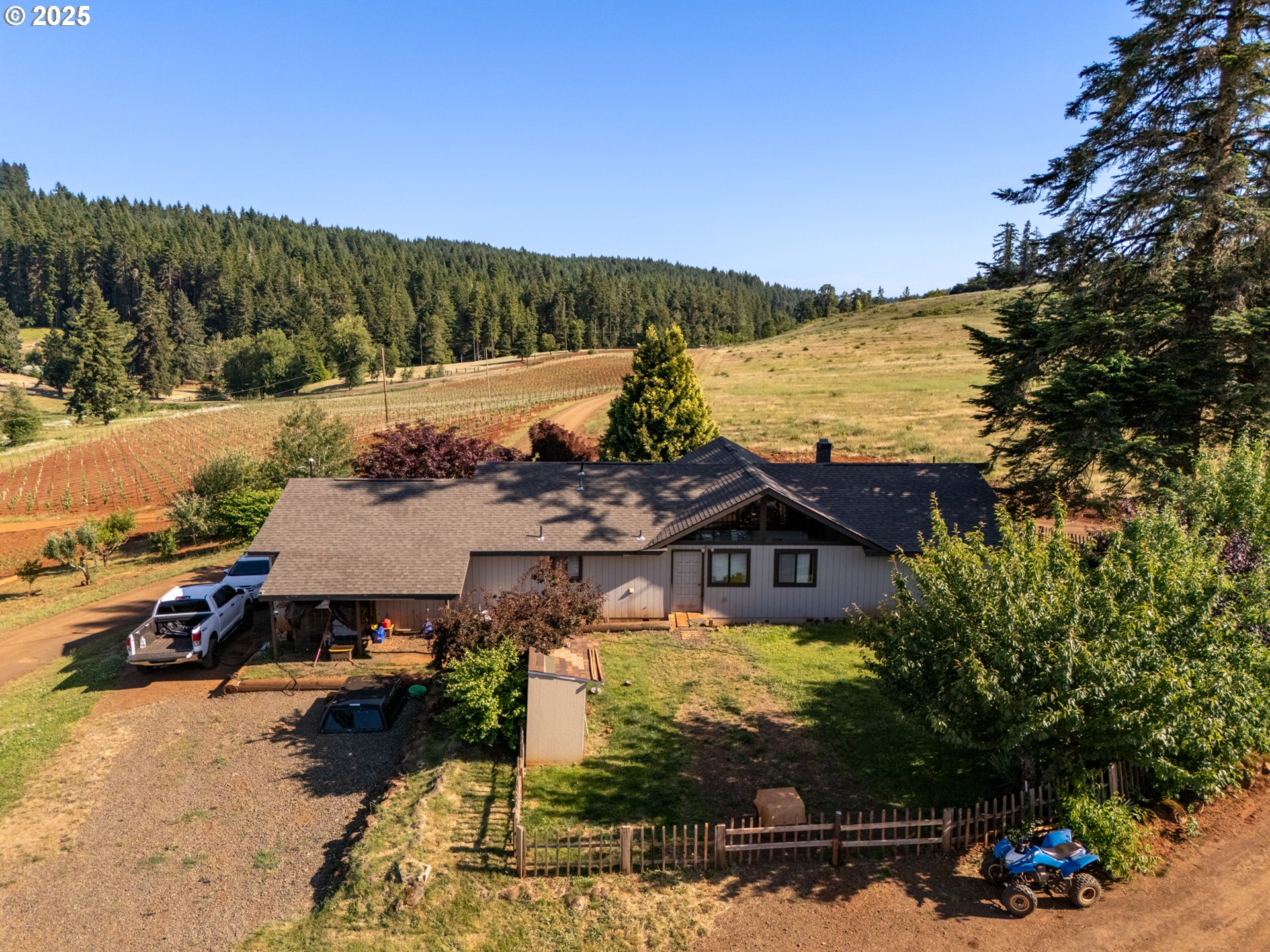 1066 RED HILL RD