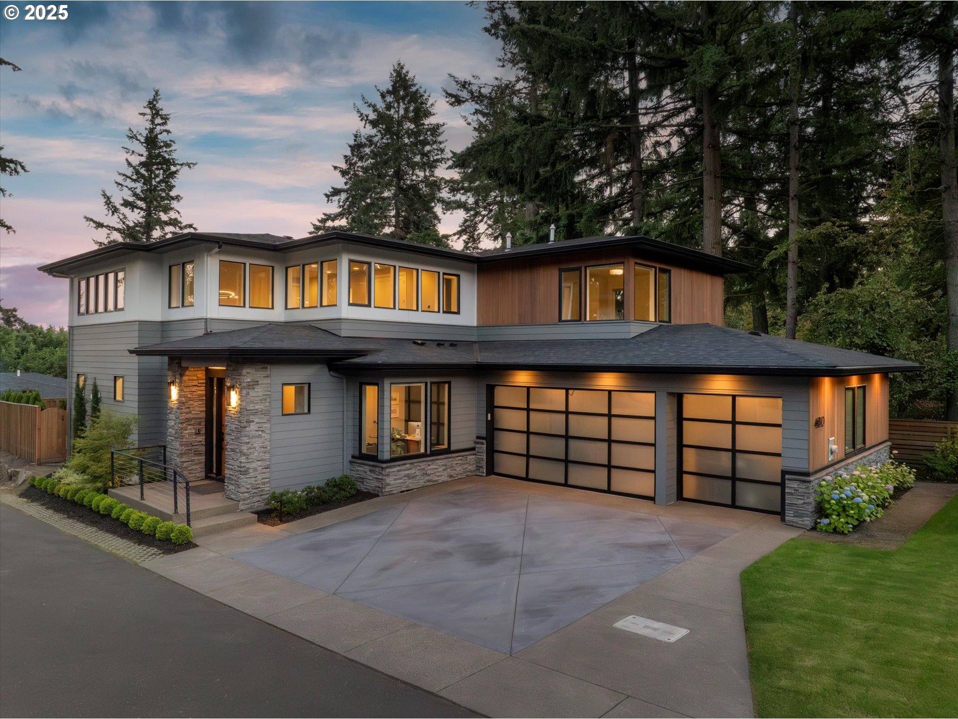 4480 UPPER DR