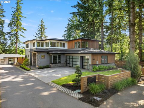 4480 UPPER DR Lake Oswego OR 97035