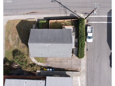 A home in Gold Beach