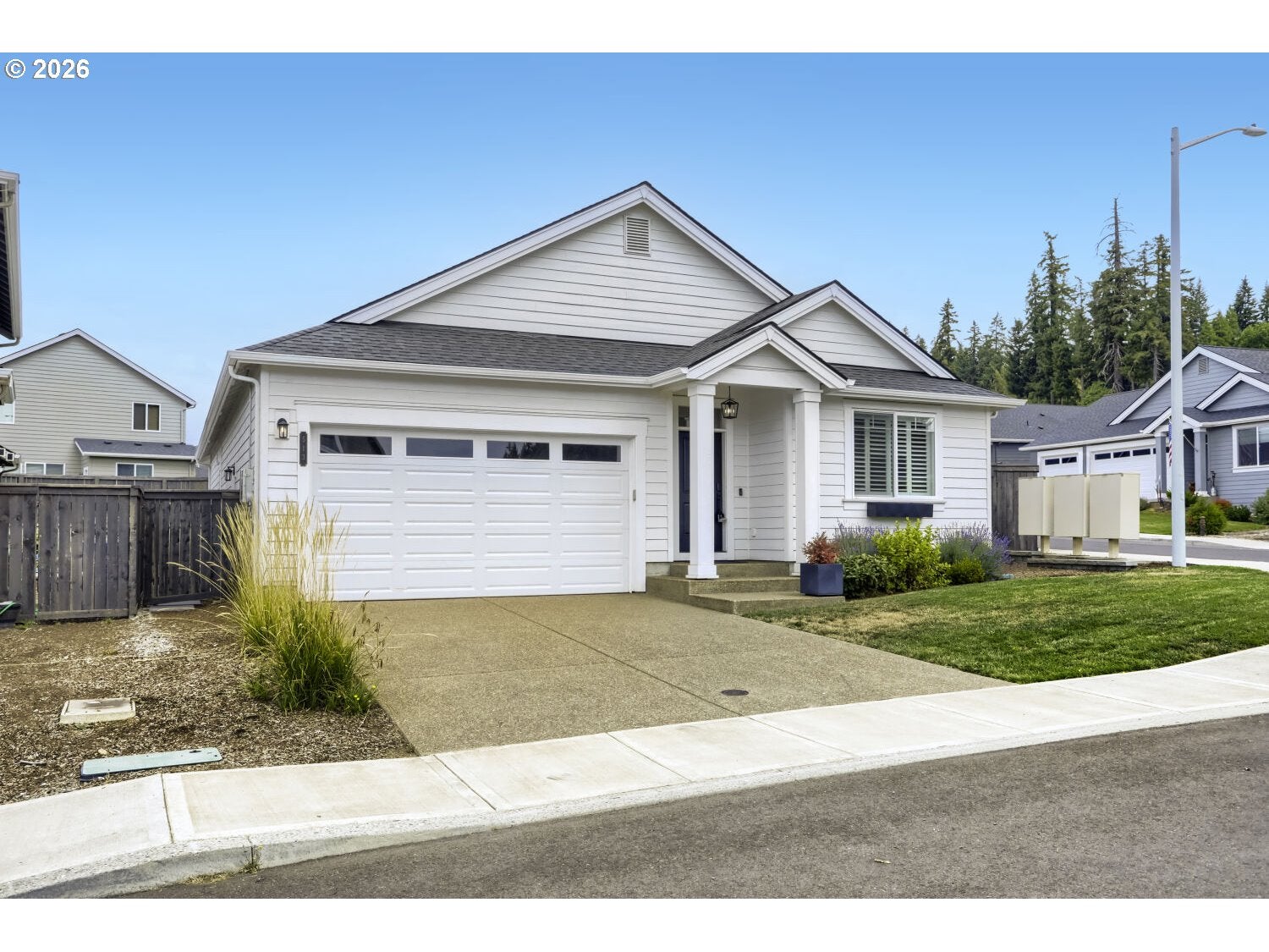 513 NE FREMONT DR