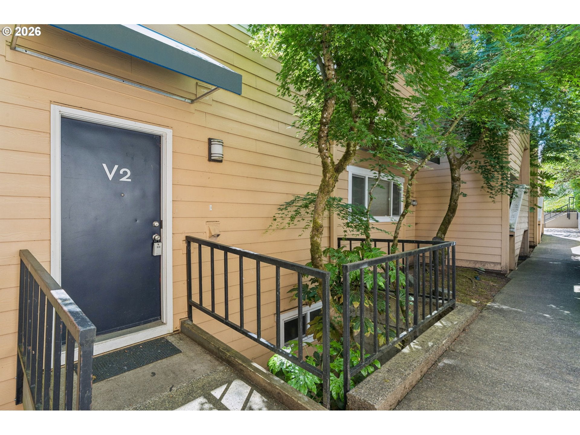3701 SW CONDOR AVE V2